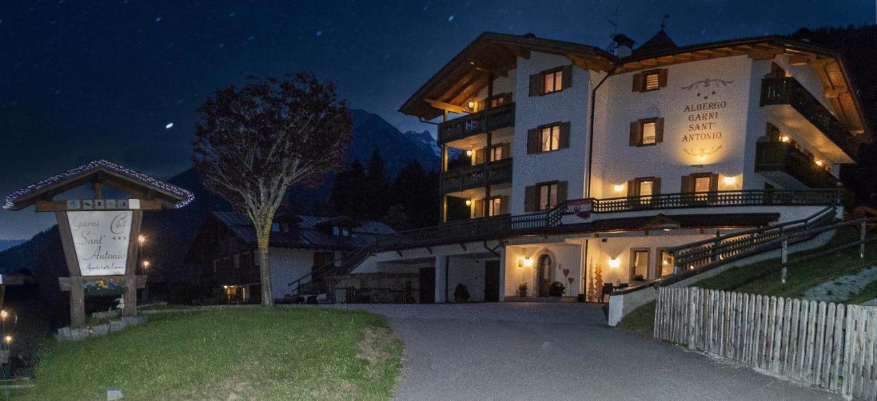 Hotel Garni Sant'Antonio Con Spa Мадона ди Кампильо Екстериор снимка