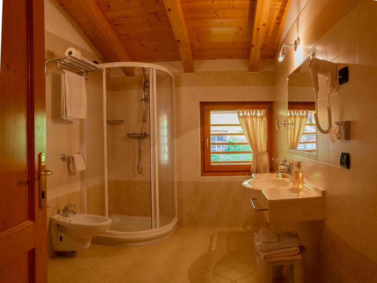 Hotel Garni Sant'Antonio Con Spa Мадона ди Кампильо Екстериор снимка