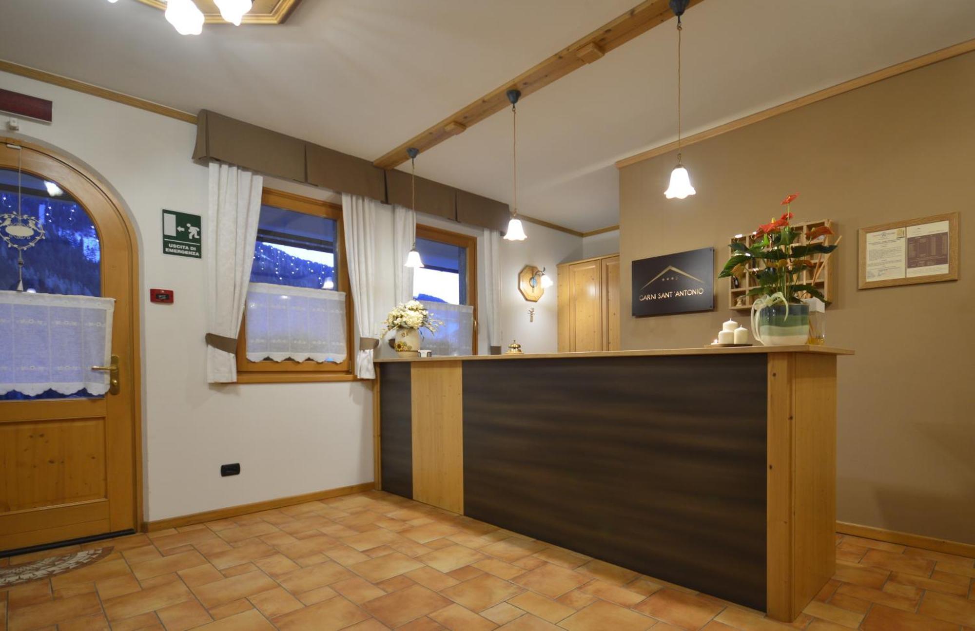 Hotel Garni Sant'Antonio Con Spa Мадона ди Кампильо Екстериор снимка