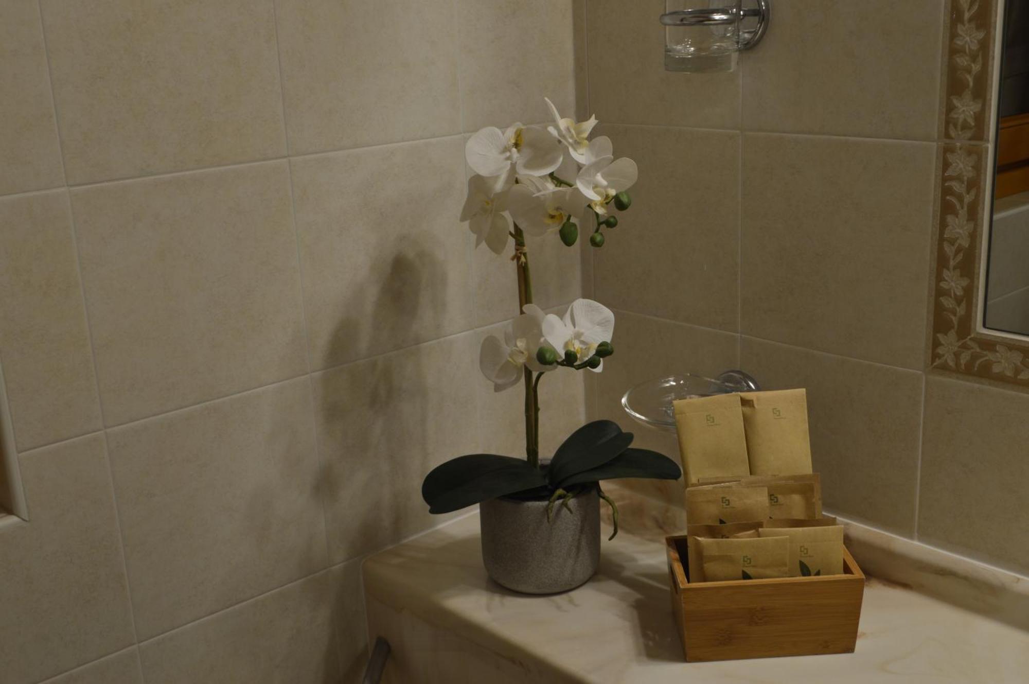 Hotel Garni Sant'Antonio Con Spa Мадона ди Кампильо Екстериор снимка